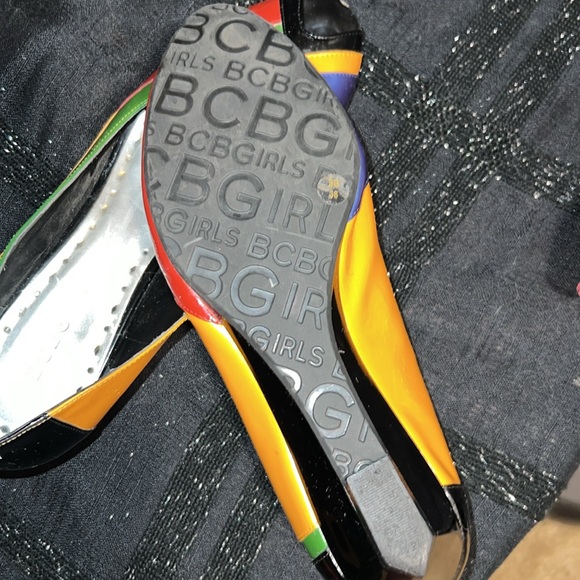 BCBGirls Size 7.5 Peeptoe Colorblock Wedges - Picture 9 of 13